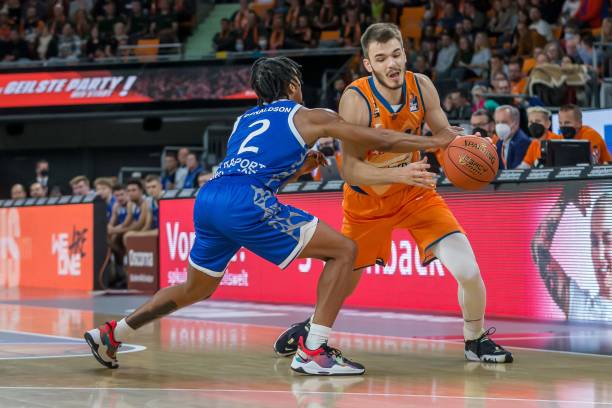 不由得重新 不由得重新